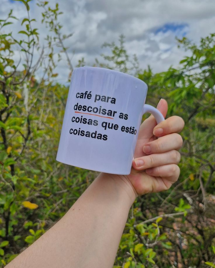 Phoenix Personalizados — Caneca “Café para Descoisar”
